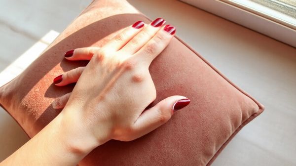 Découvrez les nouvelles tendances de la French manucure